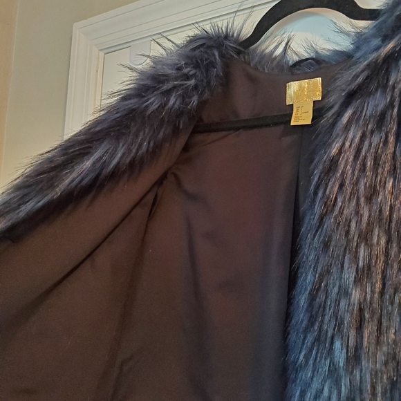 CROPPED FAUX FUR COAT - Picture 2 of 4